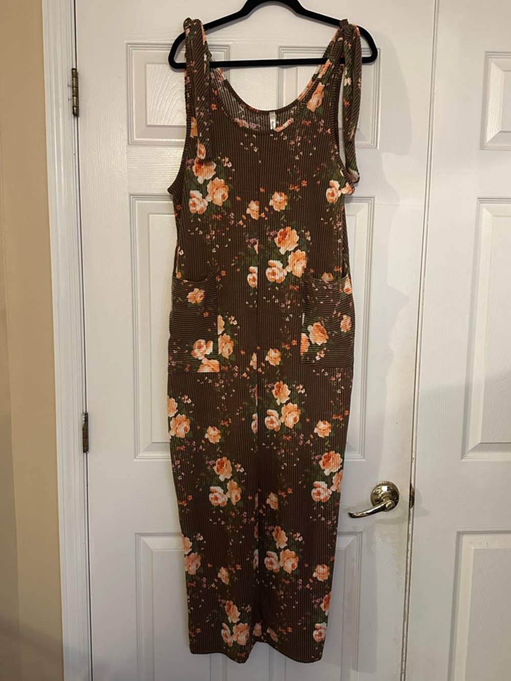 Floral sleeveless Maxi Dress in  Brown with Peach Blooms LARGE